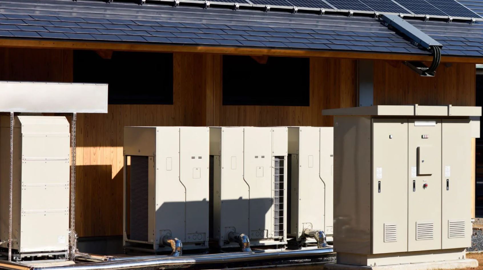 Is It Worth Investing in a Solar Battery?
